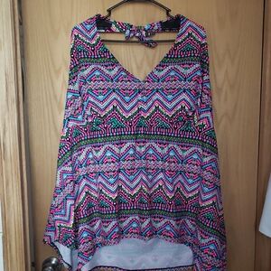 Swimsuits For All Vibrant Geometric Halter Top